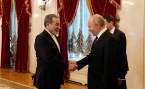 عراقجي يلتقي بوتين في موسكو لبحث تطورات الحرب على إيران