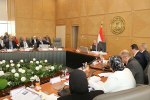 محمود عصمت: استمرار العمل على تحسين جودة التغذية الكهربائية والحفاظ على استقرار واستدامة التيار الكهربائي