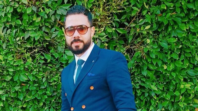 مصطفى كامل يعلن وفاة حسن الإسكندراني