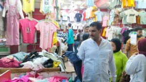 الرداء الصيفي يثير البهجة استعداد لعيد القيامة المجيد وأعياد الربيع  بأسيوط 