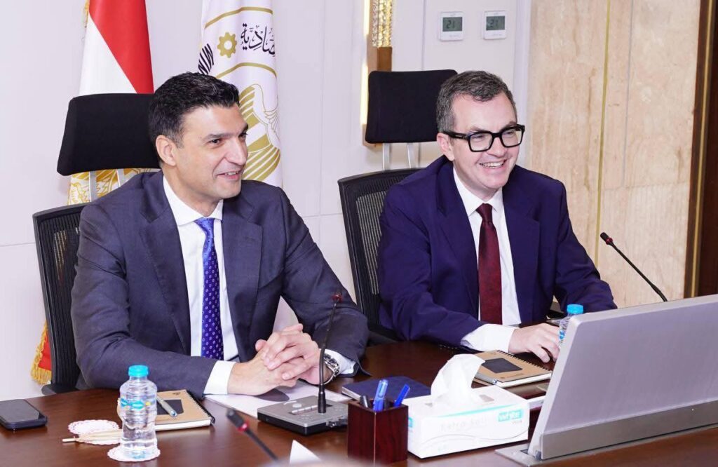 توجه حكومي لتسريع ترفيق المناطق الصناعية وتعزيز جاذبية الاستثمار.. ونمو القطاع يسجل 5.3%