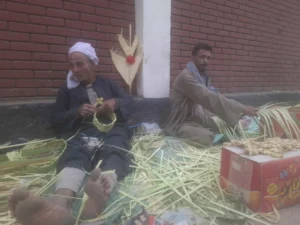 “البورصجية” ترصد احتفالات الأقباط بأحد الشعانيين بشوارع أسيوط