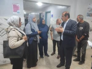 جولة مسائية مفاجئة لنائب وزير الصحة داخل مستشفى 6 أكتوبر