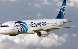 مصر للطيران تعود تدريجيًا لسماء الخليج.. تشغيل رحلات يومية إلى دبي والرياض وأبوظبي واستئناف العراق 14 أبريل
