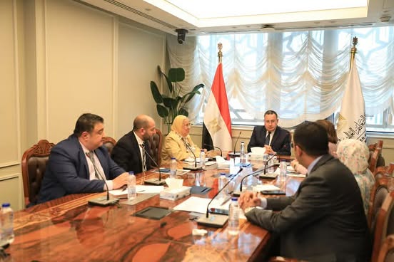 وزير التعليم العالي يتابع تطورات التصنيفات الدولية ويؤكد الانتقال إلى المراكز المتقدمة