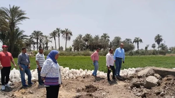 السكرتير العام لمحافظة المنيا يتابع حملات الإزالة وطرق الأبواب بالمراكز التسع