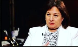 “جيهان يعقوب” : التذبذبات الأخيرة لمؤشرات السوق ليست ضعفا وإنما تحولًا مهمًا فى تحرك السيولة