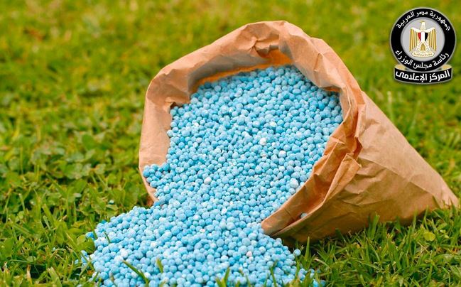 حقيقة وجود أزمة في الأسمدة الزراعية للموسم الصيفي
