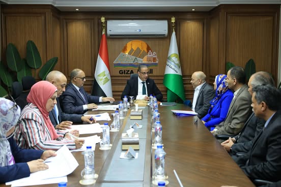 محافظ الجيزة يترأس لجنة القيادات لاختيار المتقدمين لشغل مناصب مديري عموم إدارات بالإسكان والزراعة