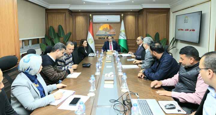 محافظ الجيزة يناقش ملفات العمل والمشروعات بالطالبية