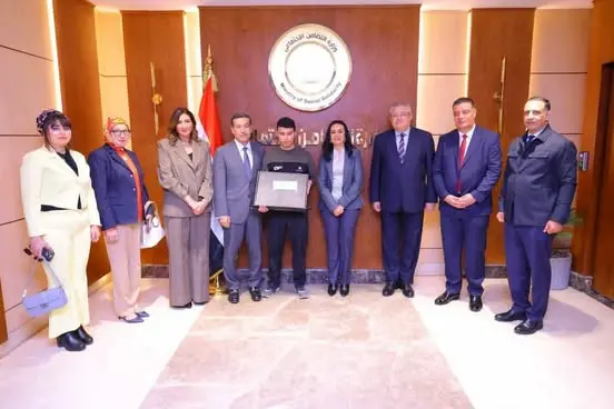 توزيع 50 «لاب توب ناطق» لطلاب ذوي الإعاقة البصرية بجامعة عين شمس لدعم دمجهم أكاديميًا