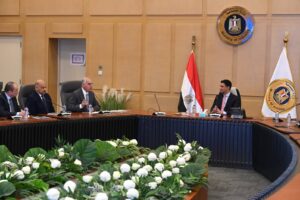 وزير الصناعة: الدولة تولي اهتماماً بالغاً بصناعة الرخام والجرانيت لزيادة صادراتها إلى مليار دولار