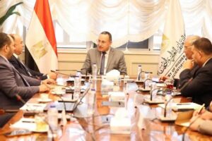 وزير التعليم العالي يناقش شراكة مع جهاز مستقبل مصر لدعم البحث التطبيقي