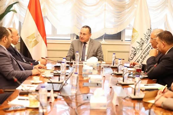 وزير التعليم العالي يناقش شراكة مع جهاز مستقبل مصر لدعم البحث التطبيقي