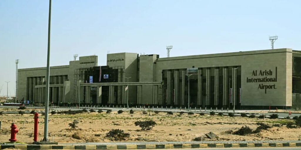 رئيس الوزراء يتابع الموقف التنفيذي لمشروع تطوير مطار العريش الدولي