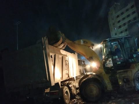 رفع 800 طن مخلفات بحملة مكثفة في الهرم