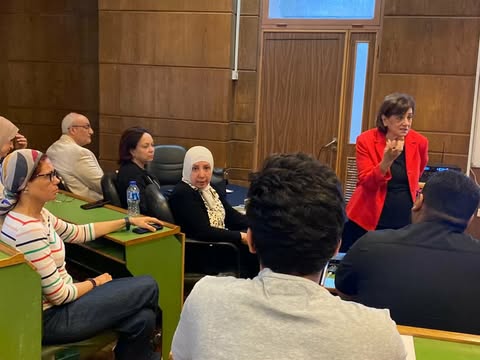 طب قصر العيني يطلق حوارًا موسعًا مع الطلاب لتحديث منظومة التعليم الطبي