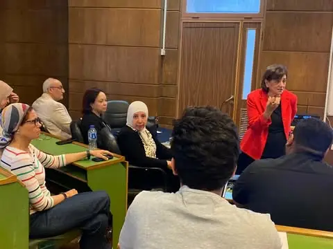 طب قصر العيني يطلق حوارًا موسعًا مع الطلاب لتحديث منظومة التعليم الطبي