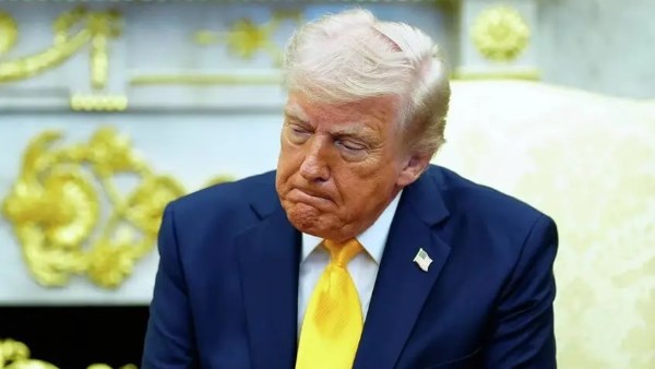 ترامب: الأمل بالله يعلو ولا يؤثر إسقاط طائرة إف-15 على المفاوضات مع إيران