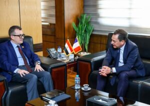 وزير التخطيط يبحث مع الجانب الفرنسي تداعيات الأزمة الجيوسياسية الراهنة