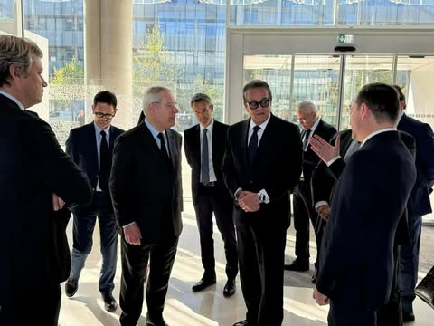 وزير الصحة يجتمع بنائب رئيس شركة سيرفيه لتوطين صناعة أدوية الأورام