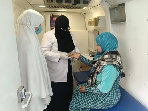 صحة المنيا: تقديم 1415 خدمة طبية مجانية بقرية بني غني بمركز سمالوط