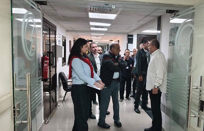فى زيارة ميدانية مفاجئة.. وزير الكهرباء يتفقد مستشفى الكهرباء بمنطقة ألماظة