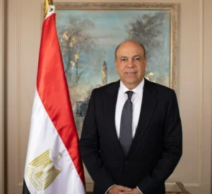 وزير الطيران المدني يهنئ قداسة البابا تواضروس الثاني بعيد القيامة المجيد ويشهد احتفالية الكنيسة الإنجيلية*.