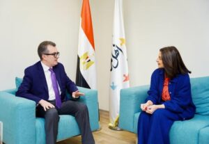 وزير التخطيط يقوم بزيارة تفقدية إلى مستشفى أهل مصر لعلاج الحروق