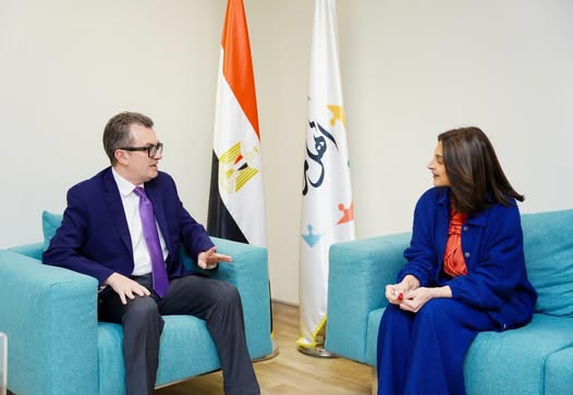 وزير التخطيط يقوم بزيارة تفقدية إلى مستشفى أهل مصر لعلاج الحروق