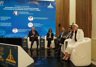 جلسة بجامعة عين شمس تؤكد: تكامل المؤسسات أساس تحقيق التنمية المستدامة