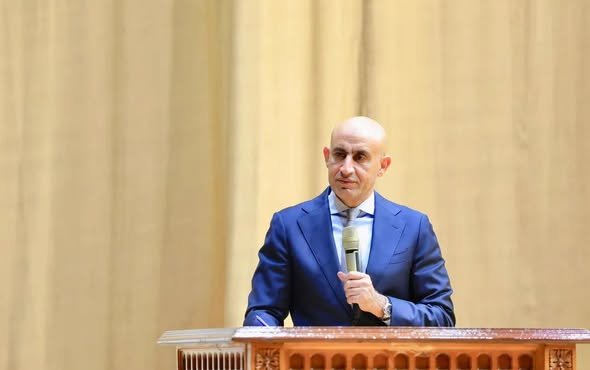 وزير التعليم يلتقي 1500 خبير تربوي لتطوير جودة التعليم في المدارس