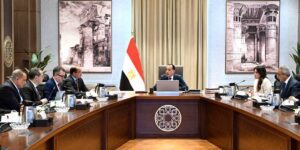مدبولي يطلع على موقف سداد مستحقات “المجتمعات العمرانية الجديدة”