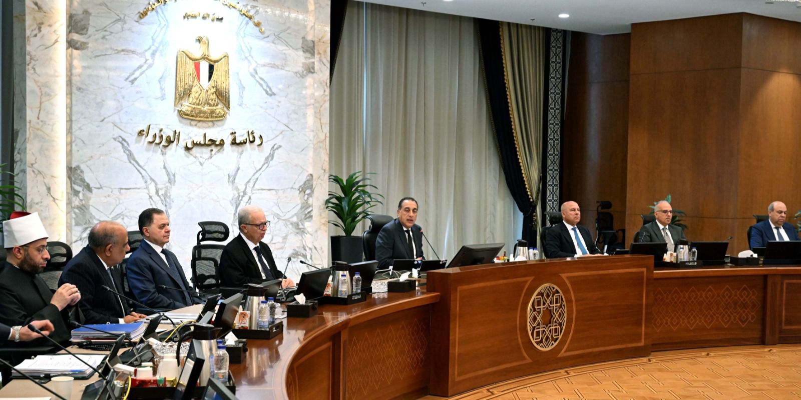 الحكومة توافق على استمرار نظام العمل عن بُعد يوم الأحد أسبوعيا