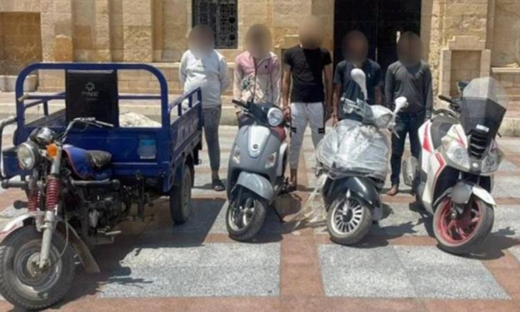 ضبط تشكيل عصابي بالقاهرة تخصص في سرقة الدراجات النارية