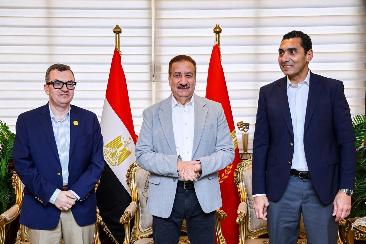 وزيرا التخطيط والرياضة ومحافظ بورسعيد يتفقدون مشروع إنشاء استاد النادي المصري الجديد