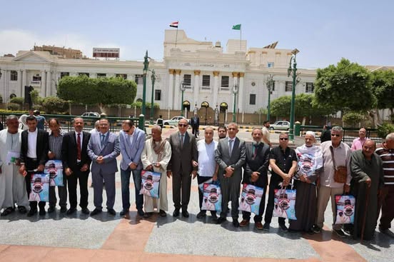 محافظ المنيا لـ”حجاج الجمعيات الأهلية”: “أنتم سفراء للوطن في الأراضي المقدسة”