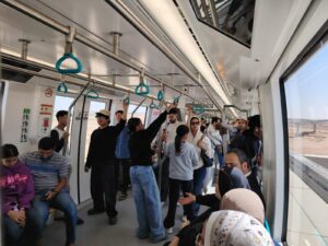 زحام الركاب ثالث أيام تجربة الركوب المجانية بمونوريل شرق النيل