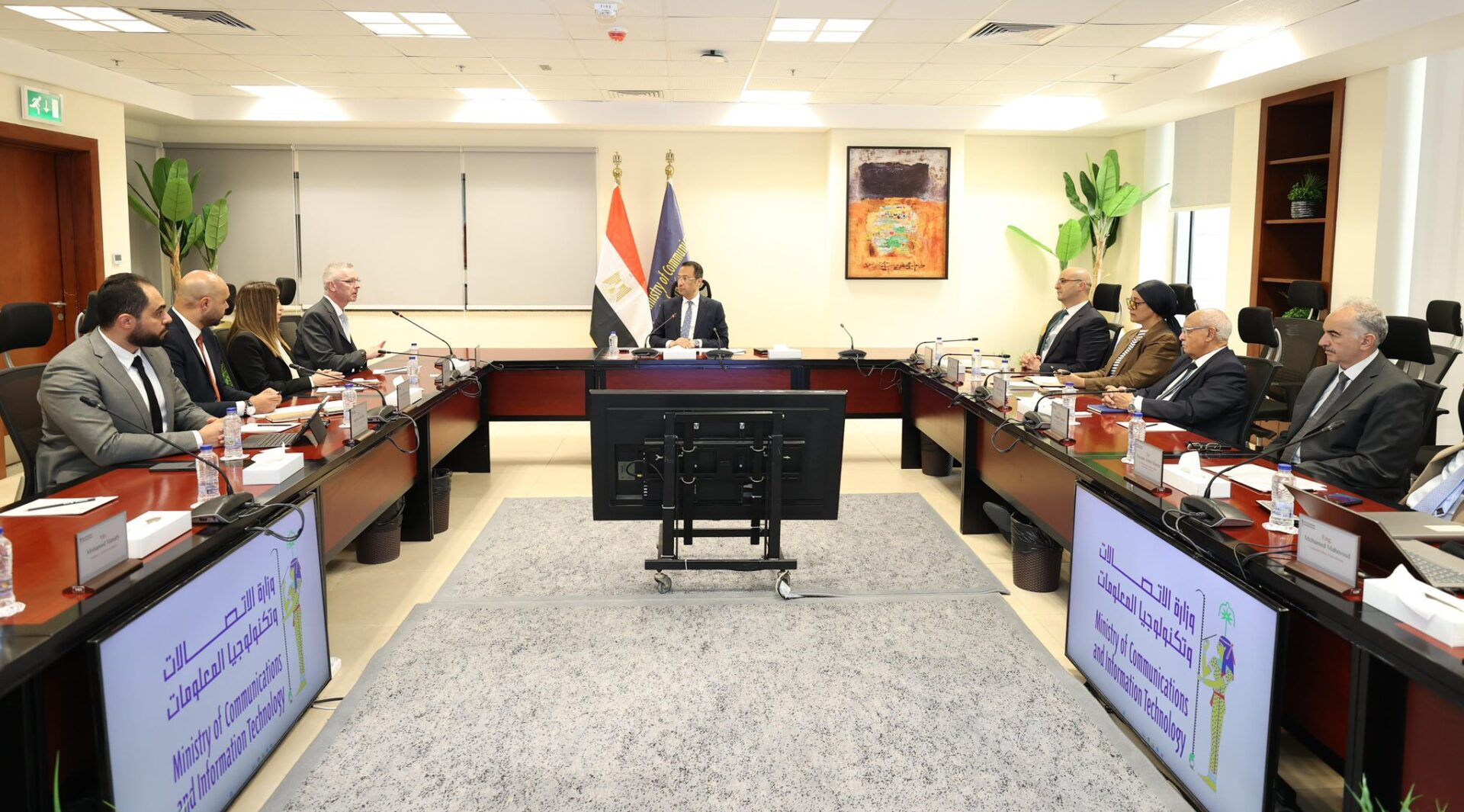 وزير الاتصالات يناقش مع «إريكسون» خطط التوسع في مصر ودعم تكنولوجيا الشبكات وتنمية المهارات الرقمية