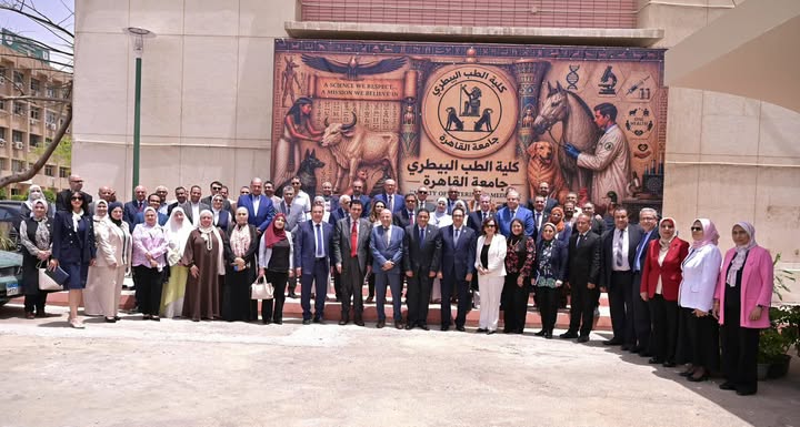 رئيس جامعة القاهرة يفتتح وحدة التشخيص الجزيئي بكلية الطب البيطري بعد حصولها على اعتماد «إيجاك»