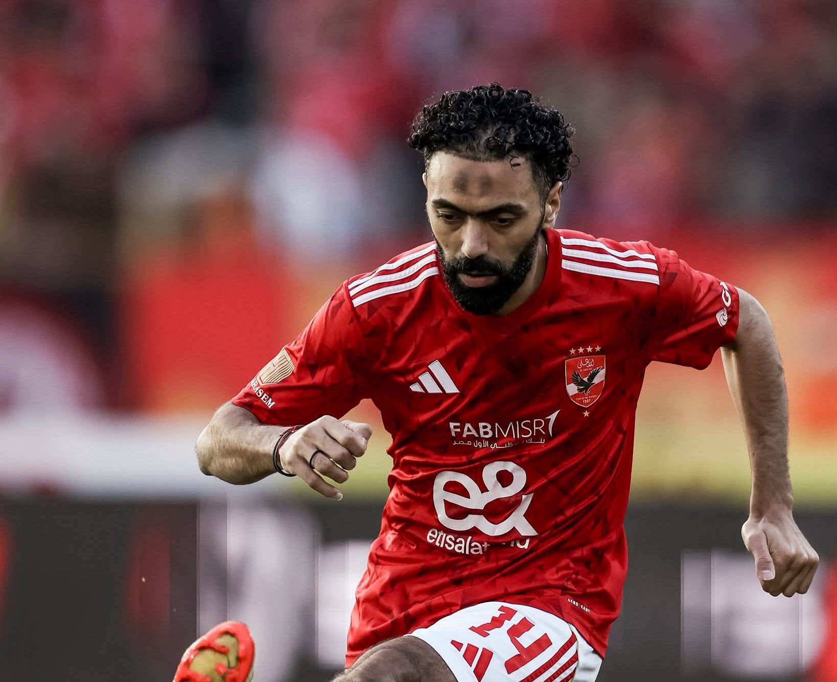 حسين الشحات يتقدم بالهدف الأول في مباراة الاهلي و انبي