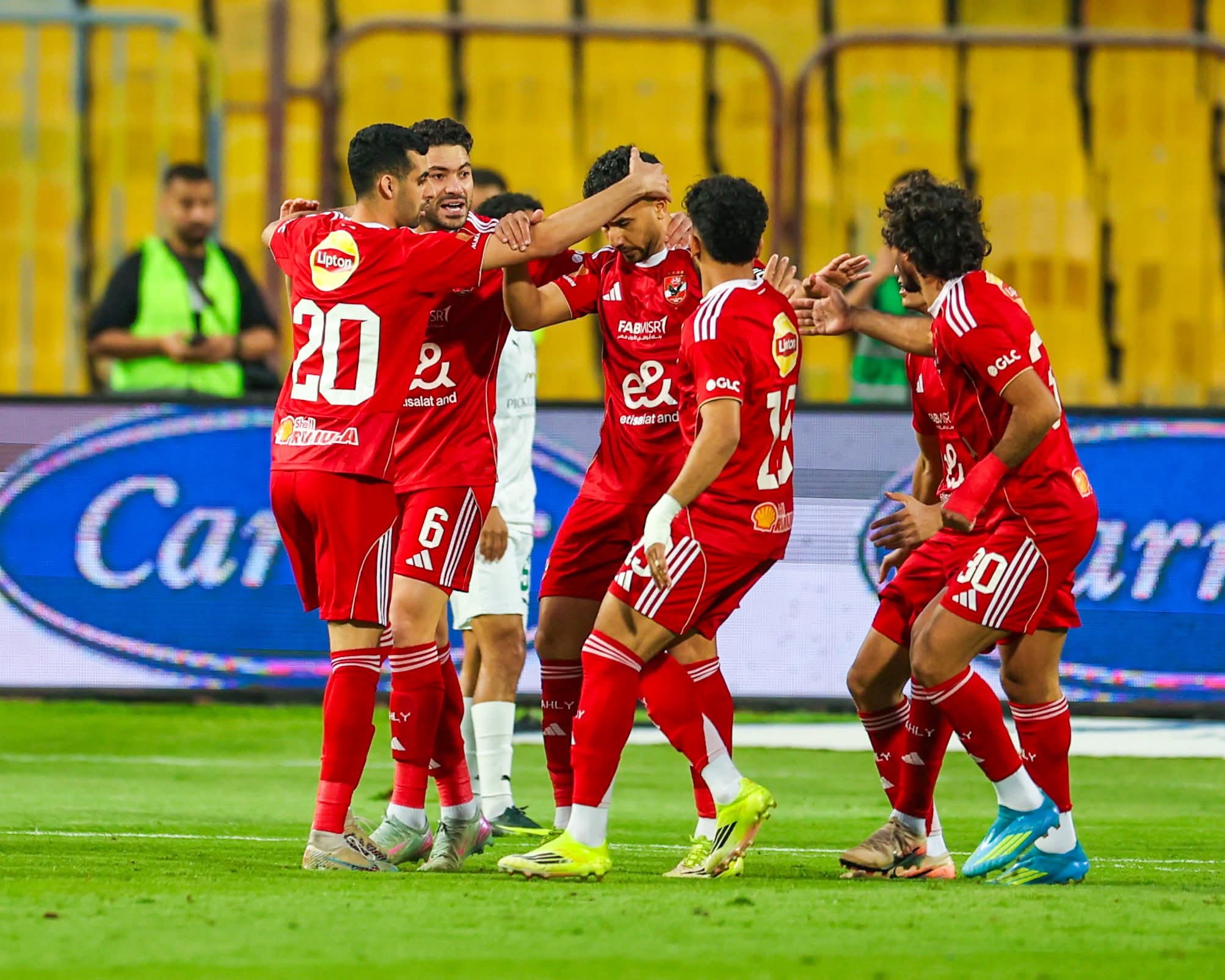 الأهلي ينهي موسم الدوري في المركز الثالث ويتأهل للكونفدرالية بثنائية في شباك المصري
