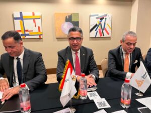على هامش منتدى سوتشي.. وزير التموين يلتقي كبرى الشركات الروسية العاملة في مجال الحبوب