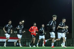 زيزو و مرموش يقودان هجوم المنتخب في مباراة روسيا الودية