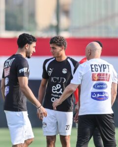 مرموش وحمزة عبد الكريم ينضمان إلى معسكر المنتخب الوطني 