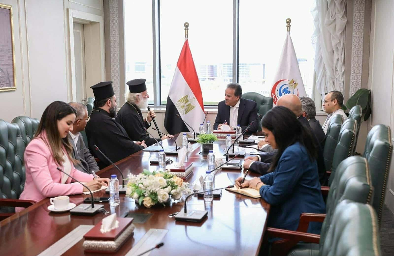 لإنشاء مستشفى بالإسكندرية.. وزير الصحة يستقبل بابا الروم الأرثوذكس 