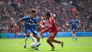 ليفربول بدون صلاح يكتفي بالتعادل أمام تشيلسي