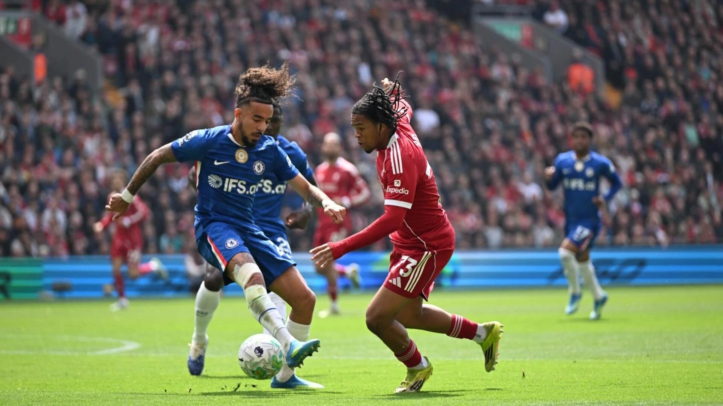 ليفربول بدون صلاح يكتفي بالتعادل أمام تشيلسي