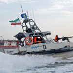 البحرية الإيرانية تعلن ضمان مرور آمن في مضيق هرمز وتقدّر التزام السفن
