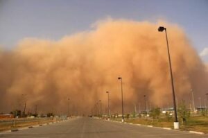 محافظ المنيا يرفع درجة الاستعداد القصوى لمواجهة العاصفة الترابية